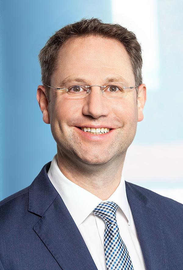 Dr. Carsten Höink